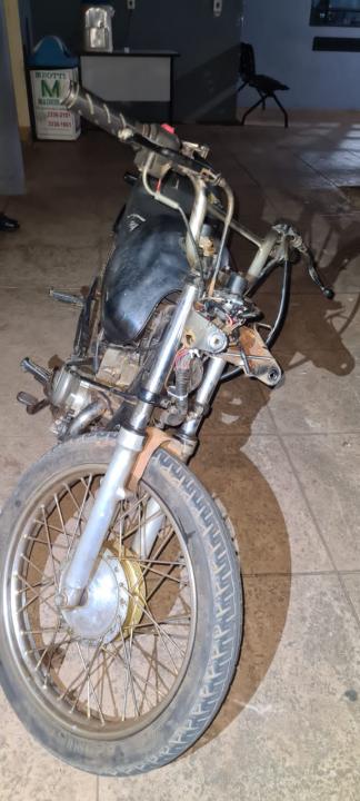Foto 3 de 4 — Adolescente é apreendido com moto adulterada no Selmi Dei